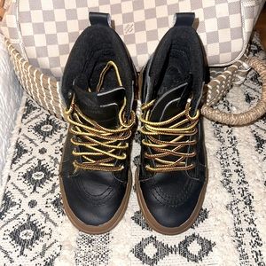 vans-sk8-hi-mte-black-leather-gum